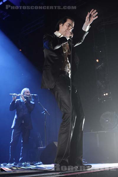 NICK CAVE AND THE BAD SEEDS - 2013-11-19 - PARIS - Zenith - Warren Ellis - Nicholas Edward Cave [Nick Cave]